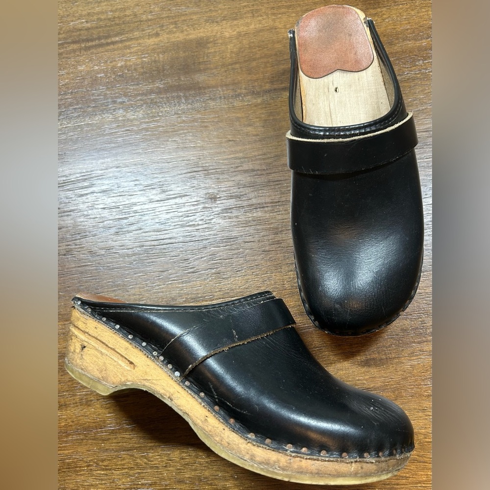 Bastad Original Black Leather Slip On Sweden Women’s 36 Minimalist Wooden Clog